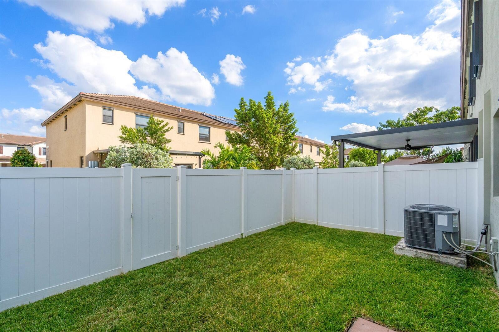 Building Photo - 11101 W 33rd Ct