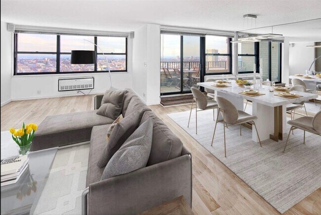 Building Photo - 7004 Boulevard E