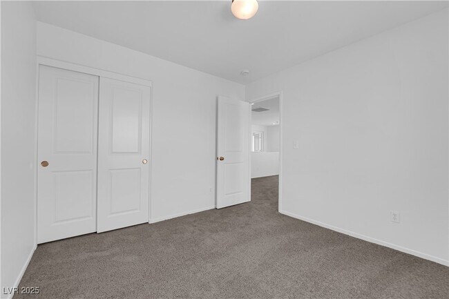 Building Photo - 6236 Halstead Ct