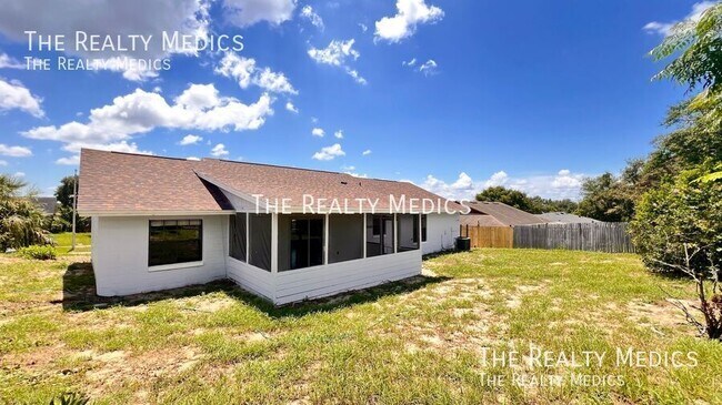 Building Photo - 6421 Undine Way