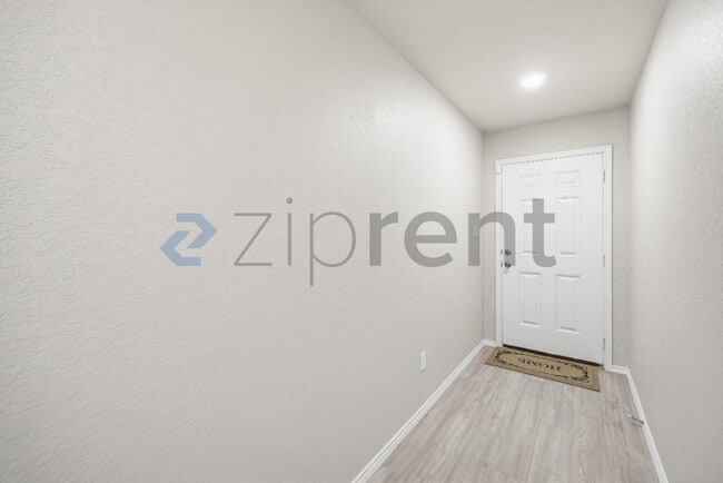 Building Photo - 2781 Rosefinch