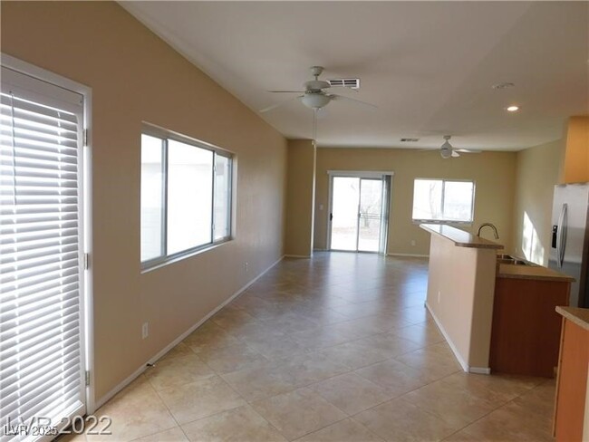 Building Photo - 2413 Belt Buckley Dr