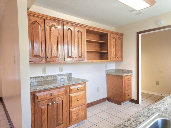 Building Photo - 1618 Pear Orchard Pl