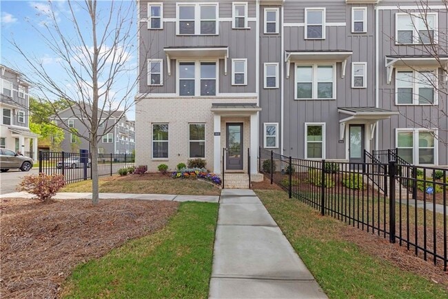 Building Photo - 3642 S Fulton Ave