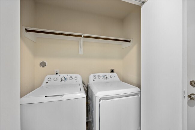 Building Photo - 1026 Carolina Wren Cir