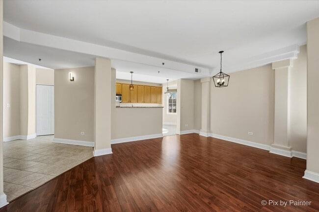 Building Photo - 543 N Hough St