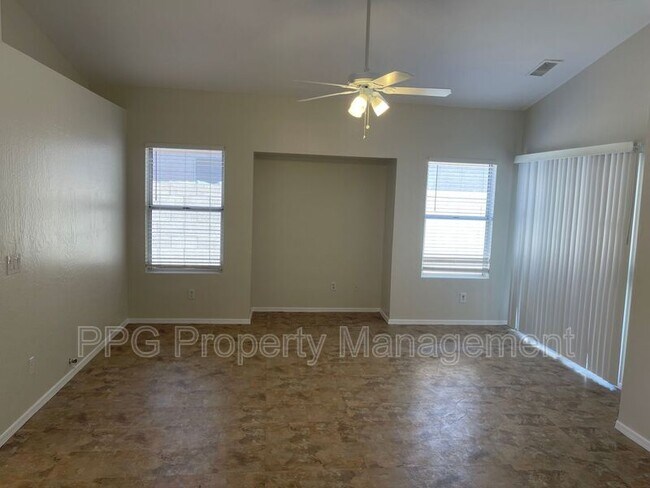 Building Photo - 13597 W Desert Flower Dr