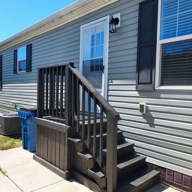 Building Photo - 6225 Imperial Dr