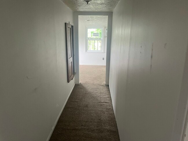 Building Photo - 124 Russell Ave