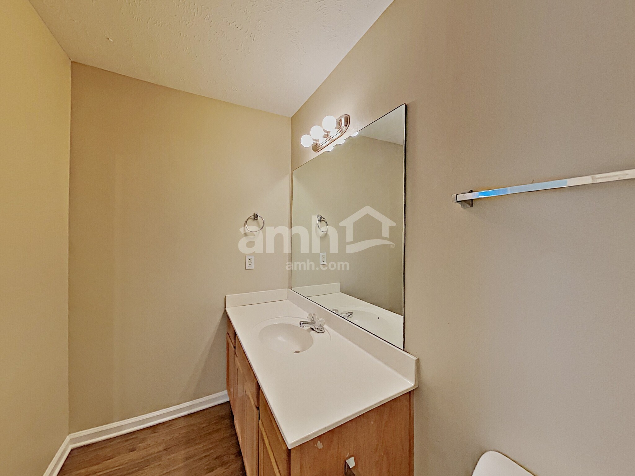 Building Photo - 1124 Benton Mason Dr