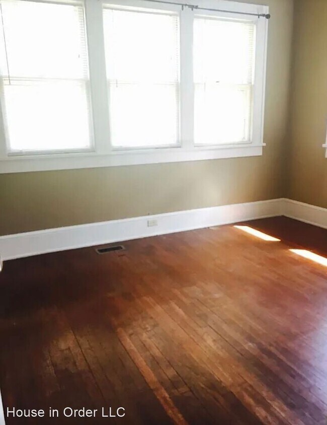 Building Photo - 3 br, 1 bath House - 127 Flint Street