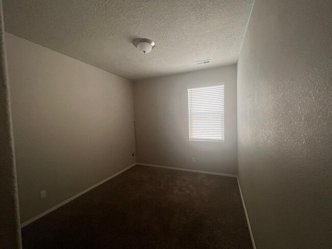 Building Photo - 1741 Valle Vista Rd NW
