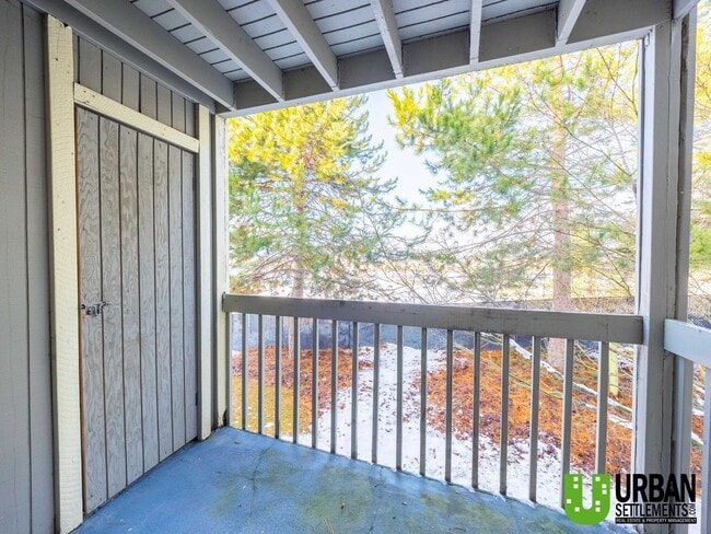 Building Photo - Comfortable 1-Bedroom Condo with Parking & Resort-Style Amenities