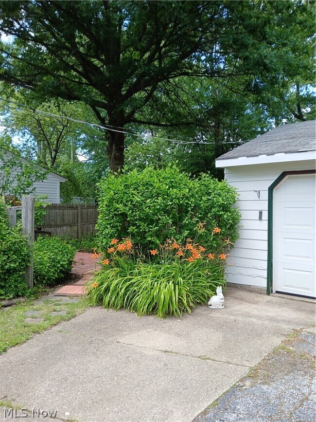 Building Photo - 4313 Prasse Rd