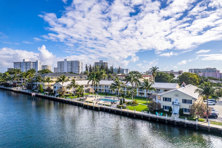 Primary Photo - Royal Colonial- Waterfront Residences