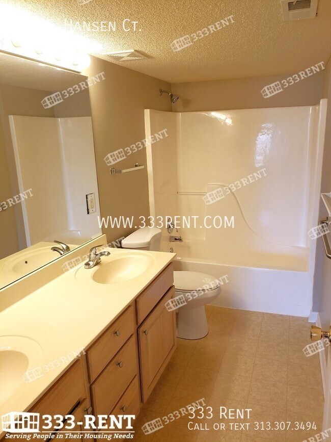 Building Photo - 317 E Hansen Ct