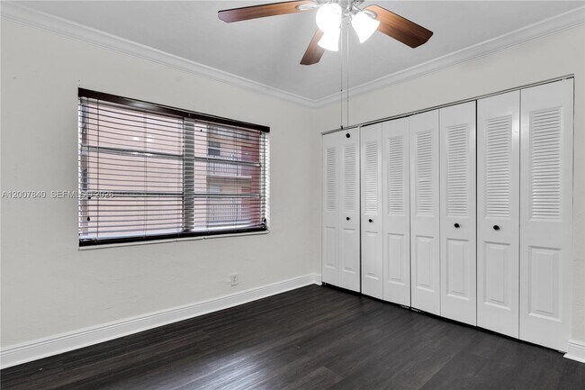 Building Photo - 13715 Kendale Lakes Cir