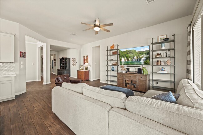 Building Photo - 9019 Stanley Oak Dr