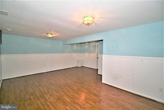 Building Photo - 10602 Tuppence Ct