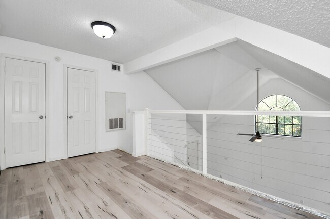 Building Photo - 2300 Old Spanish Trl