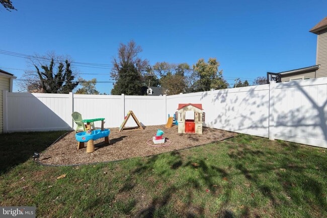 Building Photo - 521 5th Ave