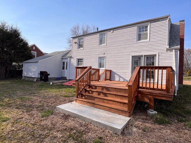 Building Photo - 215 Barbour Rd