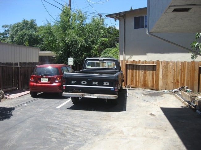 Building Photo - 2238 Tomasina Ct