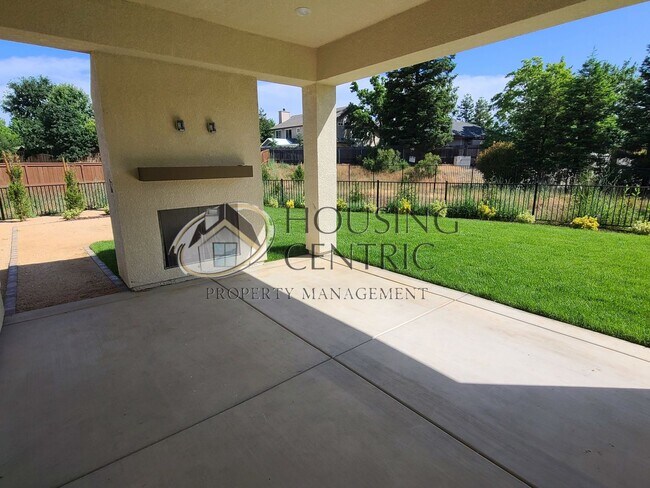 Building Photo - Exceptional Newer Construction Executive Rental in El Dorado Hills