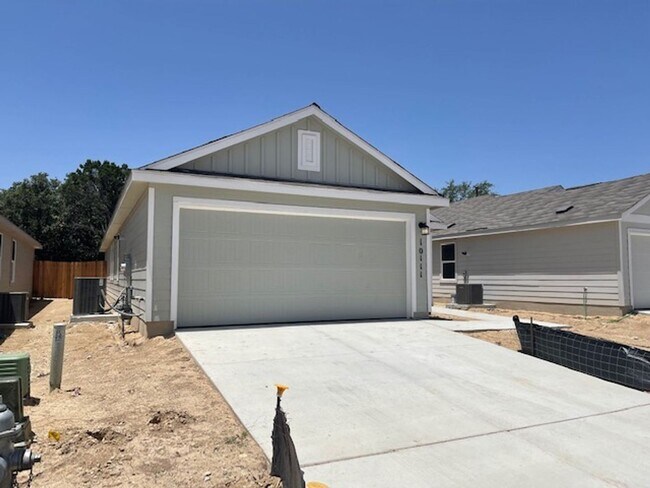 Building Photo - 4 br, 2 bath House - 10111 Braun Cloud