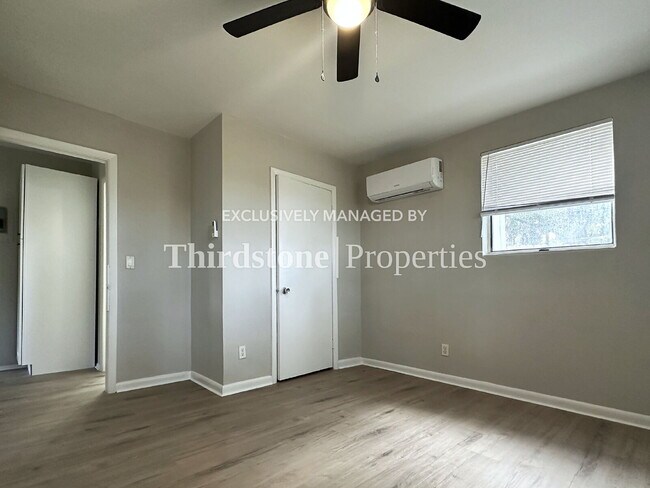 Building Photo - 1930 Park St