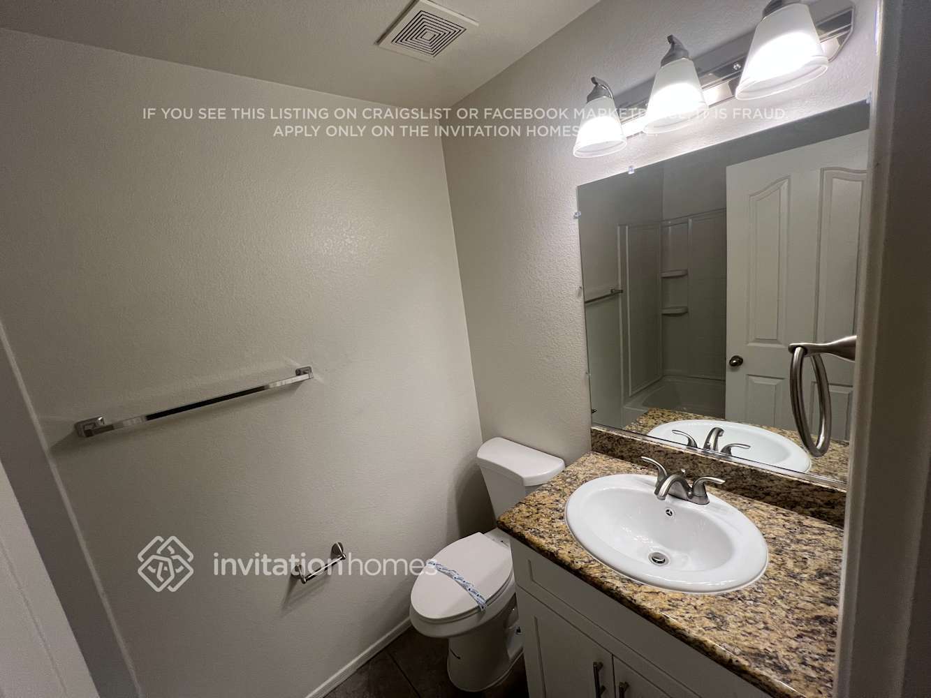 Building Photo - 5816 E Harmony Ave