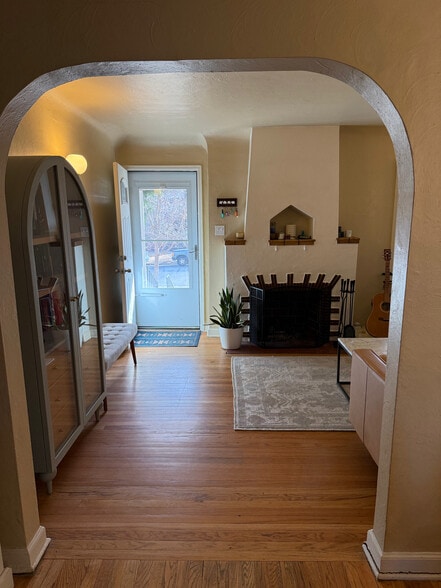 Wood burning fireplace in living room - 3423 N Saint Paul St