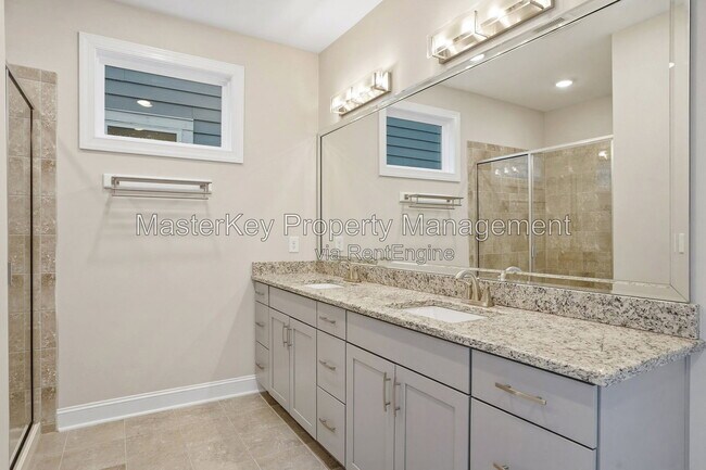 Building Photo - 583 Rowanwood Wy