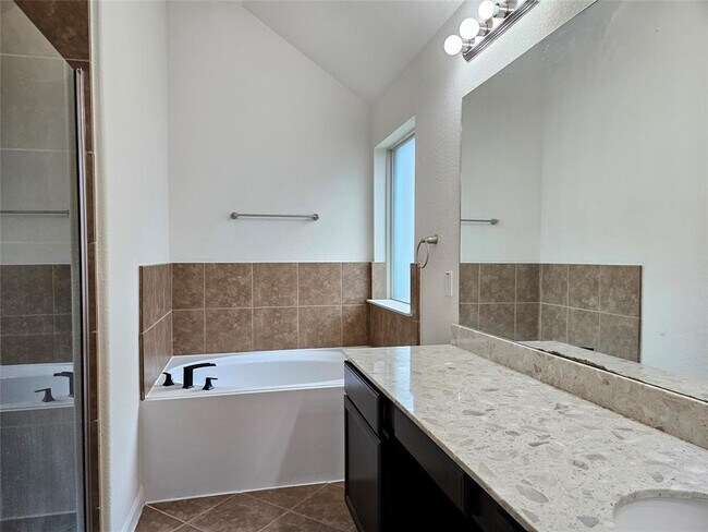 Building Photo - 5231 Lagoon Ct
