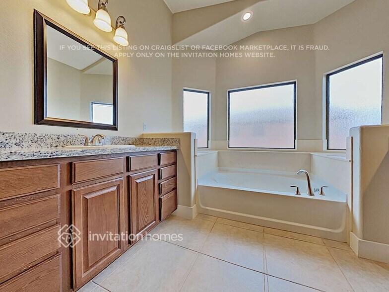 Building Photo - 4832 Teal Petals St