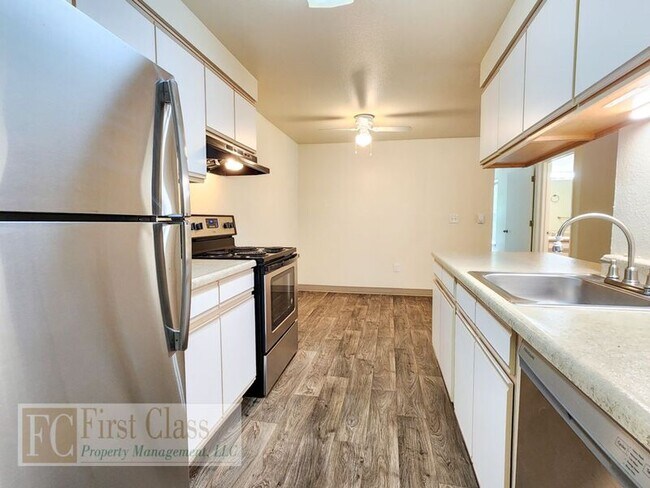 Building Photo - 1235 NW 183rd Ave