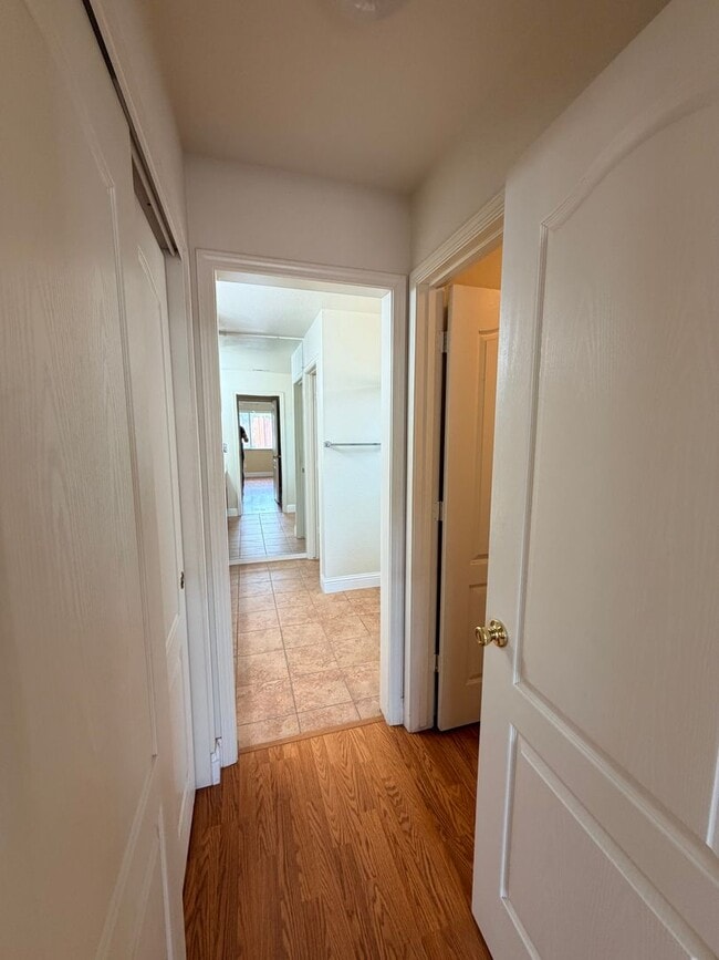 Building Photo - 710 Foothill St