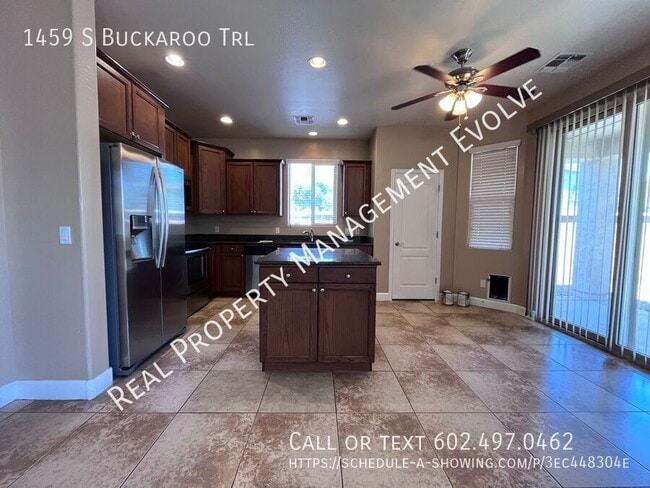Building Photo - 1459 S Buckaroo Trail