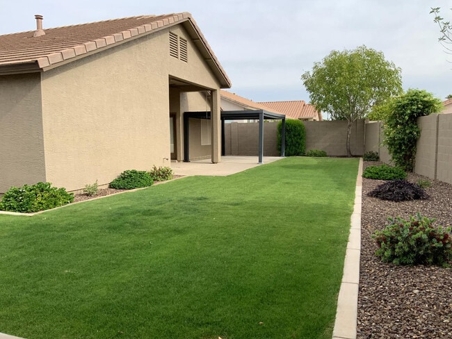 Building Photo - 20953 N 79th Dr