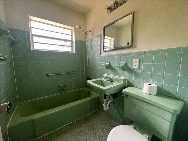 Building Photo - 1324 Whitewood Dr
