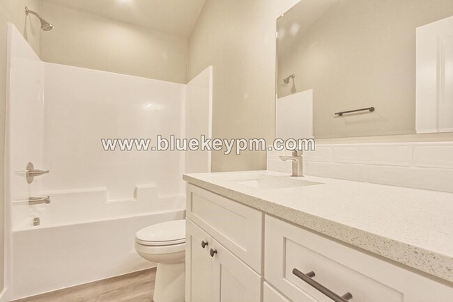 Building Photo - BRAND NEW! Unit 209-C: 3 Bed, 2.5 Bath Tow...