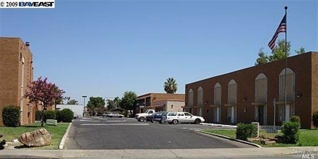 Primary Photo - Sycamore Valley Apartments