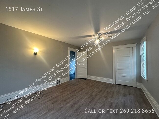 Building Photo - 1517 James St