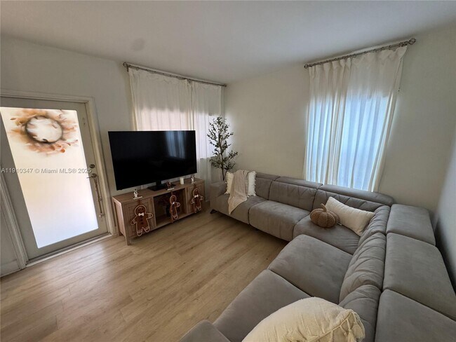 Building Photo - 13926 SW 65th Terrace