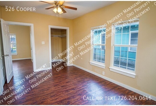 Building Photo - 526 Cooper-