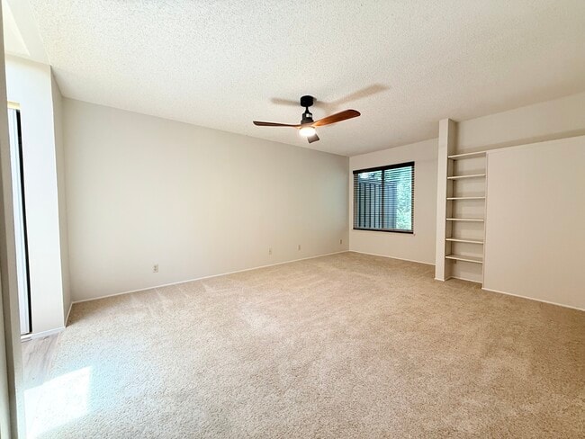 Building Photo - 6917 Monticello Ct
