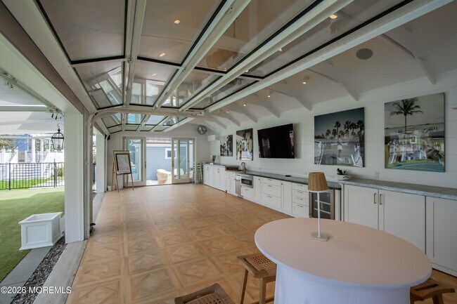 Building Photo - 207 Monmouth Ave