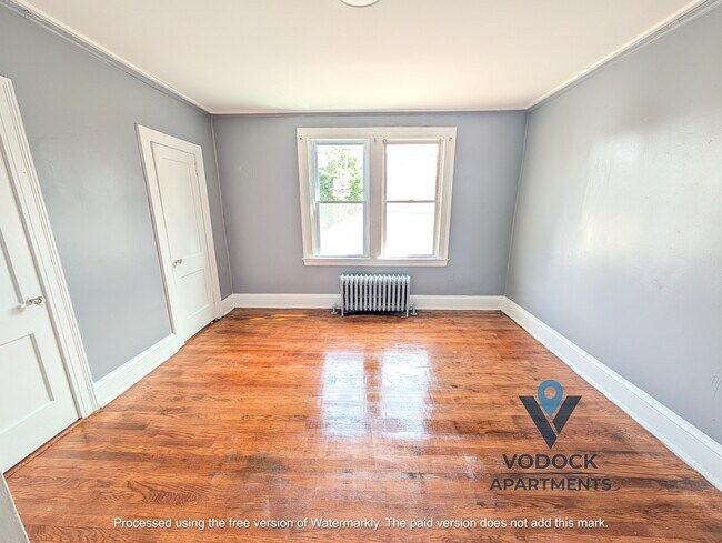 Building Photo - 1069 Capitol Ave