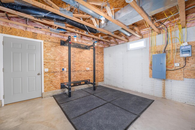 Building Photo - 5635 Van Fossen Rd