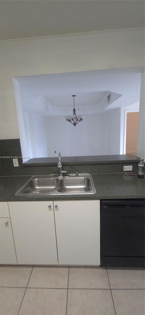 Building Photo - 9300 Fontainebleau Blvd